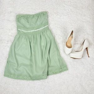 Forever 21 Strapless Short Sage Dress Size Small